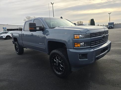 Used 2015 Chevrolet Silverado 2500 LT image 3