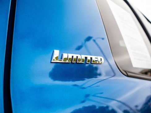 Used 2016 Toyota Tundra Limited w/ Limited Premium Package image 24