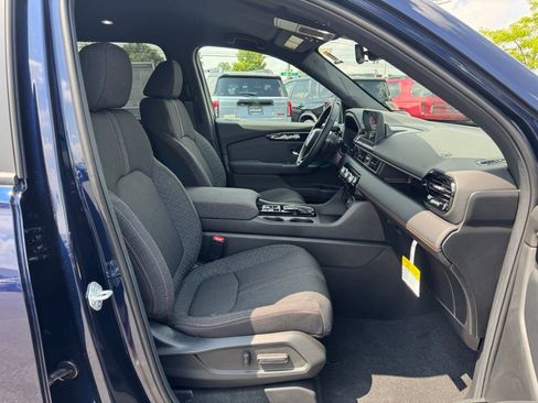 New 2025 Honda Pilot Sport image 16