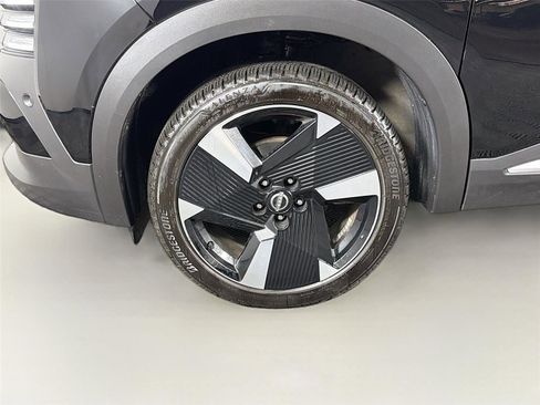 Used 2025 Nissan Kicks SR AWD/4WD image 28