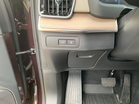 Used 2026 Volvo XC90 T8 Ultra w/ Protection Package AWD/4WD image 35