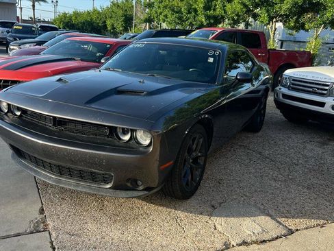 Used 2020 Dodge Challenger SXT w/ Blacktop Package RWD image 3