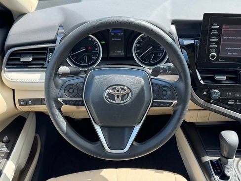 Used 2024 Toyota Camry LE w/ Convenience Package FWD image 21