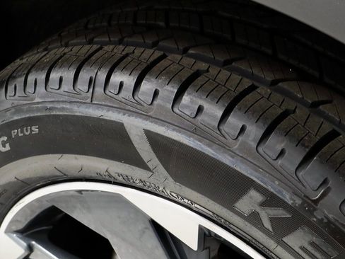 Certified 2024 Nissan Rogue SV image 21