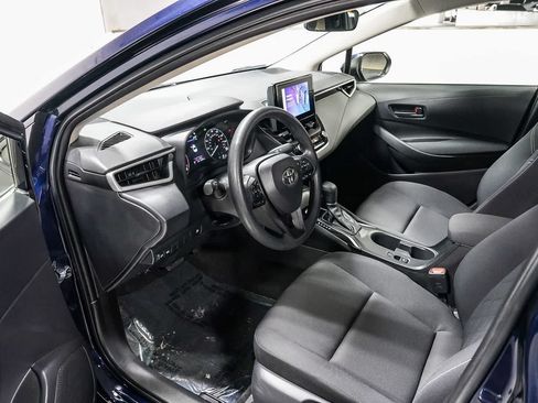 Certified 2025 Toyota Corolla LE FWD image 17