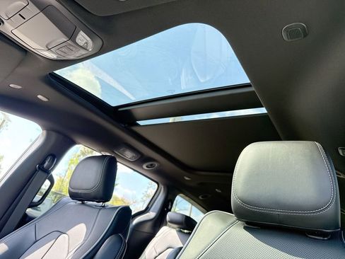 New 2026 Chrysler Pacifica Limited w/ Trailer Tow Group image 18