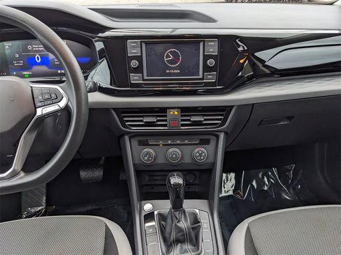 Certified 2022 Volkswagen Taos S image 16