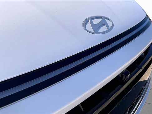 Used 2025 Hyundai Sonata Limited FWD image 36