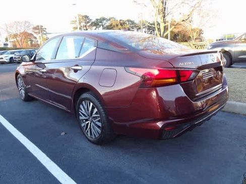 Used 2023 Nissan Altima 2.5 SV image 6