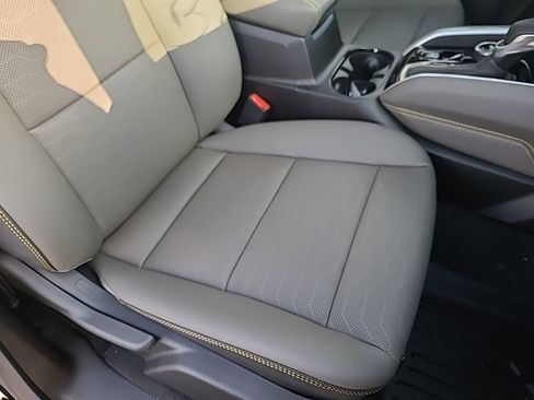 New 2026 Chevrolet Colorado ZR2 w/ Technology Package image 23