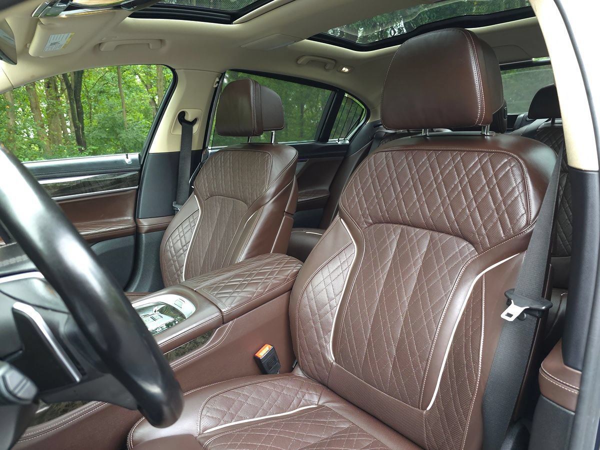 Used 2020 BMW 750i xDrive w/ Executive Package AWD/4WD image 14