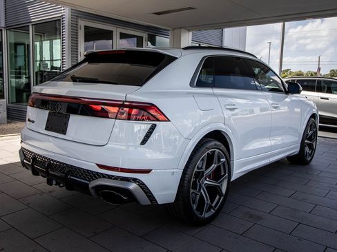 Used 2025 Audi RS Q8 performance image 19