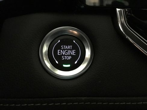 New 2024 Chevrolet Colorado LT w/ LT Convenience Package II image 36