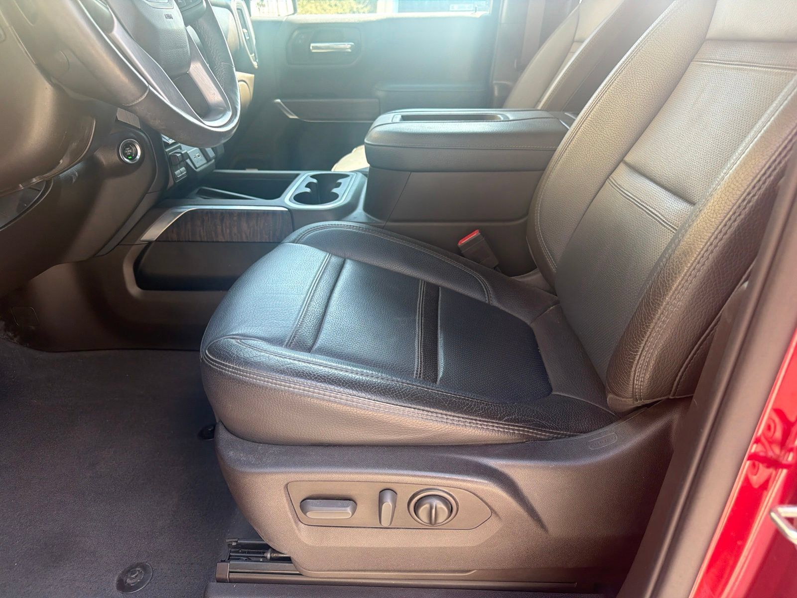 Used 2022 GMC Sierra 1500 Denali w/ Driver Alert Package II AWD/4WD image 15