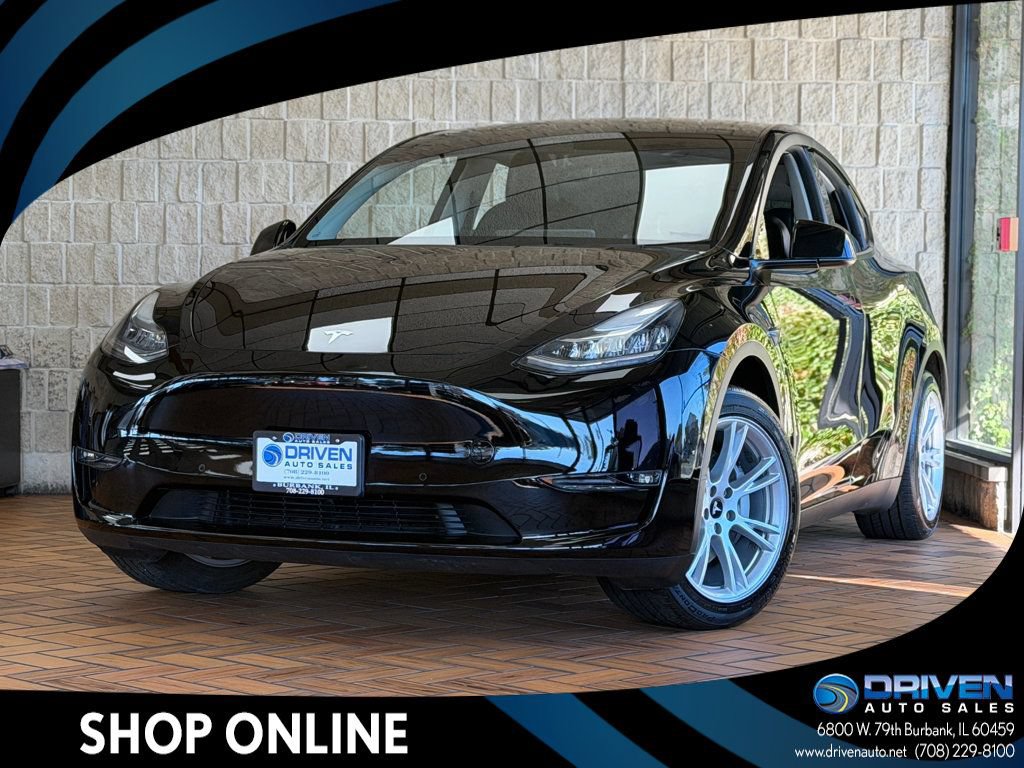 Used 2022 Tesla Model Y Long Range AWD/4WD image 1