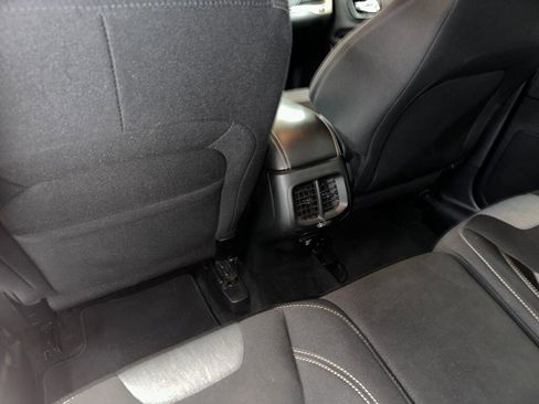 Used 2014 Jeep Cherokee Latitude image 16