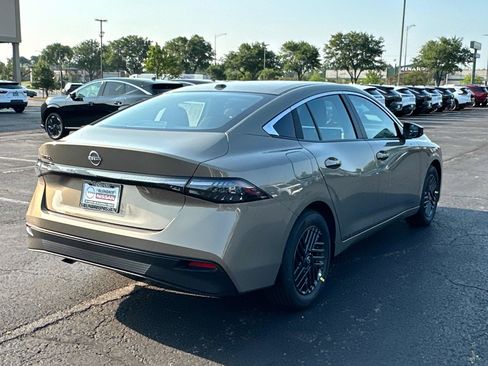 New 2026 Nissan Sentra SV w/ SV Convenience Package FWD image 4