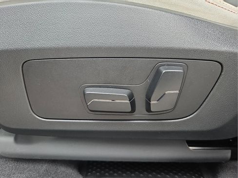 Used 2024 BMW X2 xDrive28i w/ Premium Package image 14