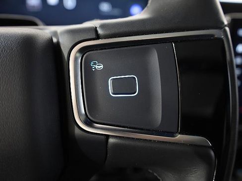 Certified 2025 Ford Expedition Tremor image 3