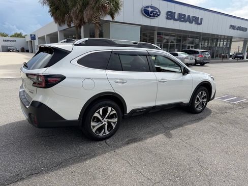 Used 2022 Subaru Outback Touring AWD/4WD image 3