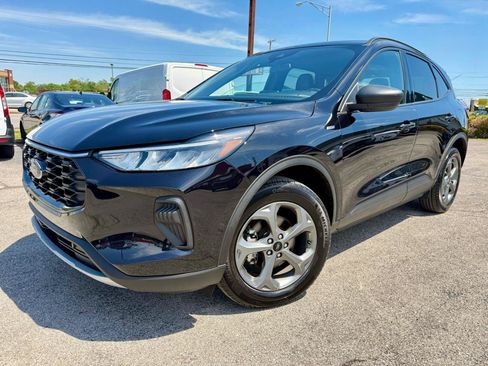 Used 2025 Ford Escape ST-Line AWD/4WD image 2