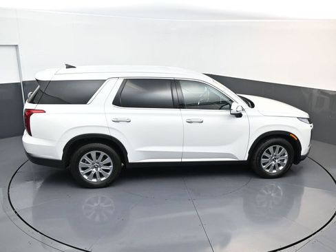 Used 2025 Hyundai Palisade SE image 16