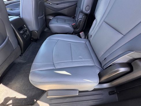 Used 2024 Buick Enclave Premium image 30