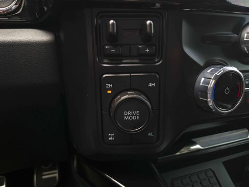 Used 2023 Ford F250 Lariat w/ Lariat Ultimate Package AWD/4WD image 37