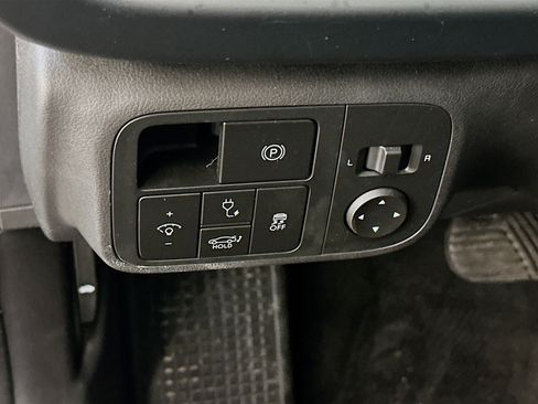 Used 2024 Hyundai Ioniq 6 SE AWD/4WD image 17