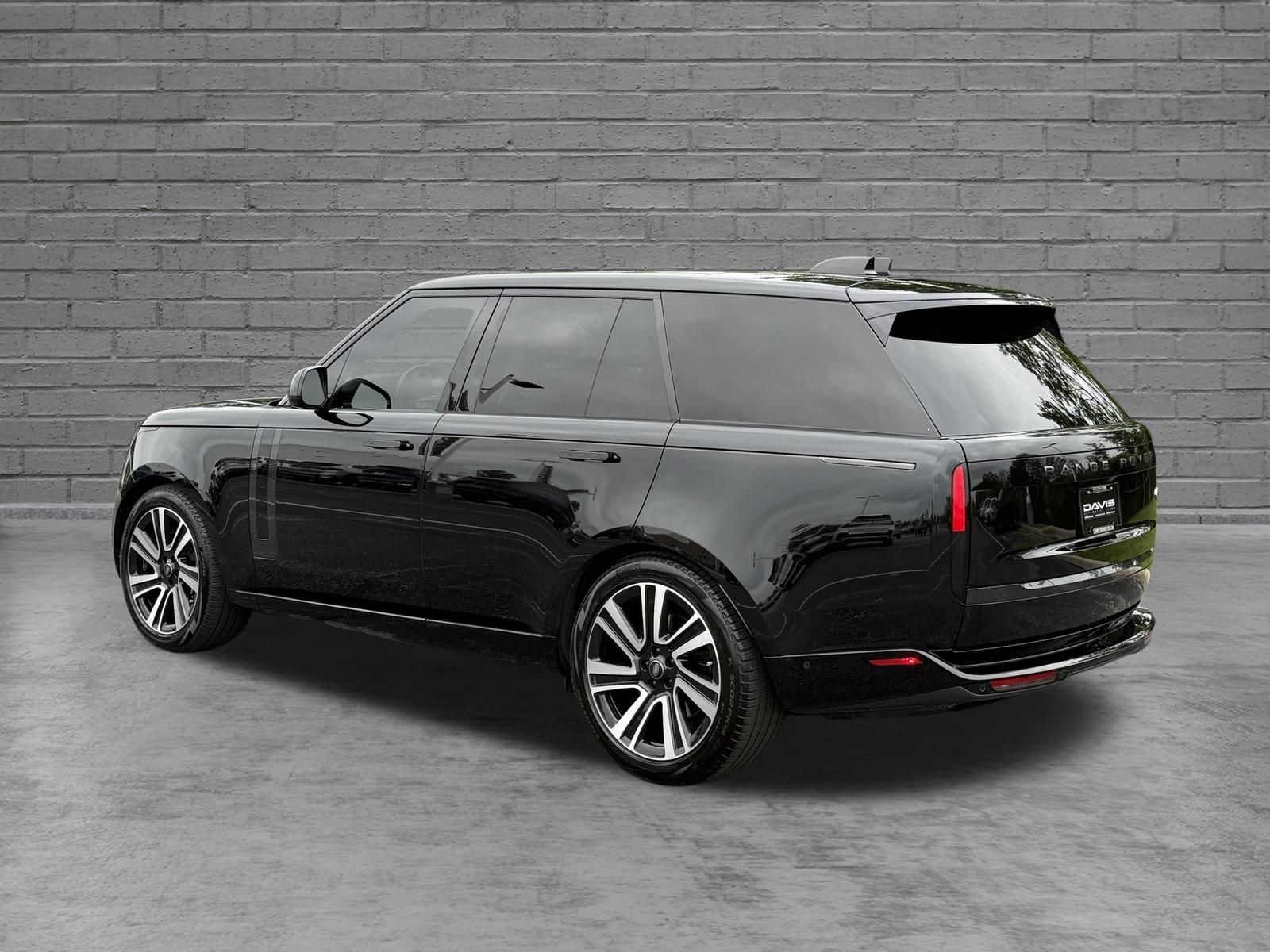 Certified 2023 Land Rover Range Rover SE AWD/4WD image 5