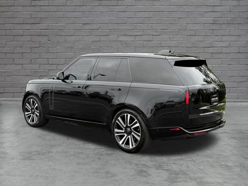 Certified 2023 Land Rover Range Rover SE AWD/4WD image 5