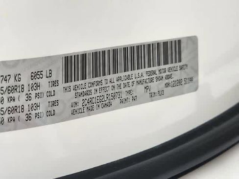 Used 2020 Chrysler Pacifica Touring-L Plus image 21