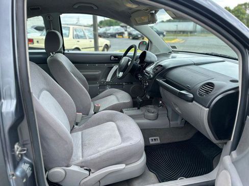 Used 2003 Volkswagen Beetle GL FWD image 8