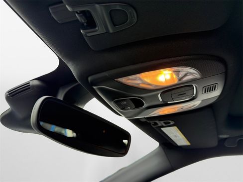 Used 2023 Jeep Compass Latitude w/ Sun and Sound Group image 27