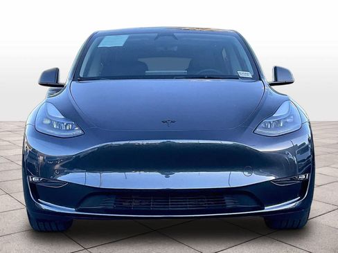 Used 2024 Tesla Model Y Performance AWD/4WD image 3