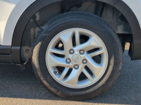 Used 2021 Hyundai Venue SE image 15