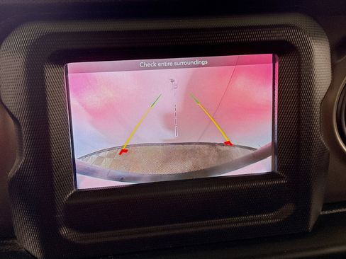 Used 2022 Jeep Wrangler Unlimited Sport image 2