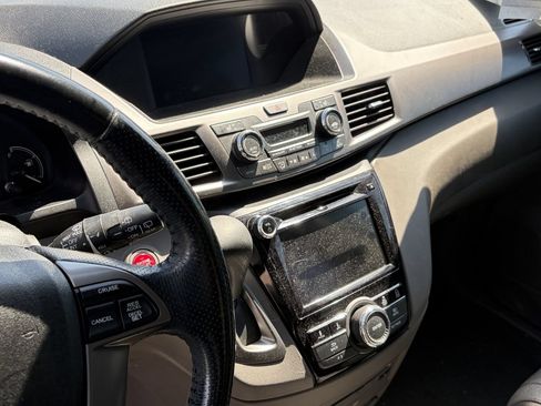Used 2017 Honda Odyssey EX-L image 10