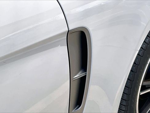 Used 2022 Porsche Panamera 4 Platinum Edition image 10