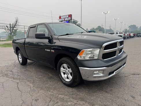 Used 2018 RAM 1500 ST w/ SXT Appearance Group AWD/4WD image 7