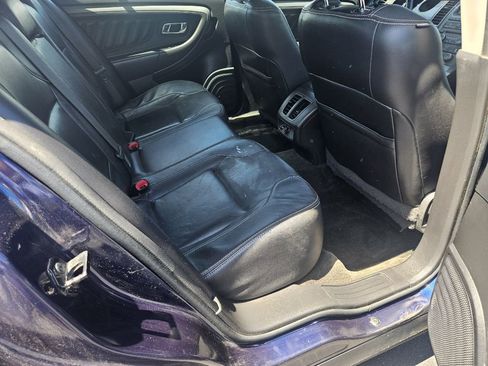 Used 2011 Ford Taurus SEL image 16