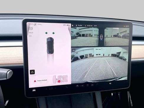 Used 2024 Tesla Model Y Long Range AWD/4WD image 25