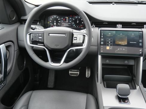 Certified 2024 Land Rover Discovery Sport Dynamic SE AWD/4WD image 19