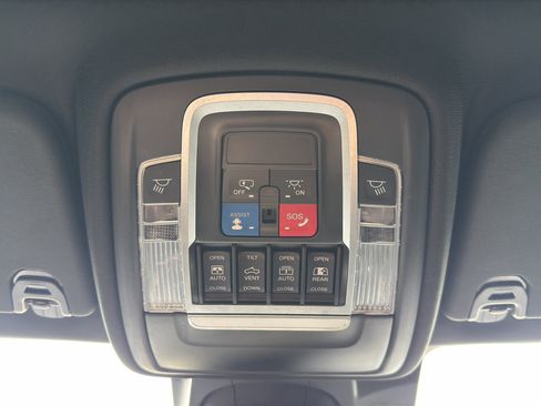 Used 2022 RAM 1500 Rebel w/ Rebel Level B Equipment Group AWD/4WD image 18