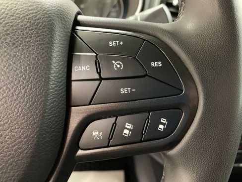 Used 2022 Jeep Cherokee Trailhawk w/ Technology Group B AWD/4WD image 14