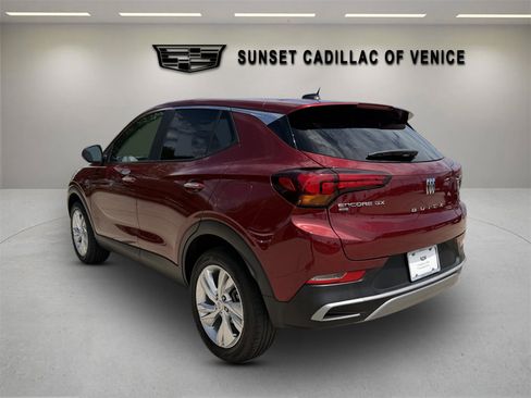 Used 2024 Buick Encore GX Preferred w/ Comfort Package AWD/4WD image 5