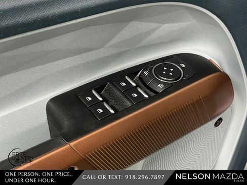 Used 2022 Ford Maverick Lariat w/ Lariat Luxury Package image 21