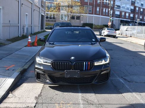 Used 2021 BMW 540i xDrive w/ M Sport Package image 3