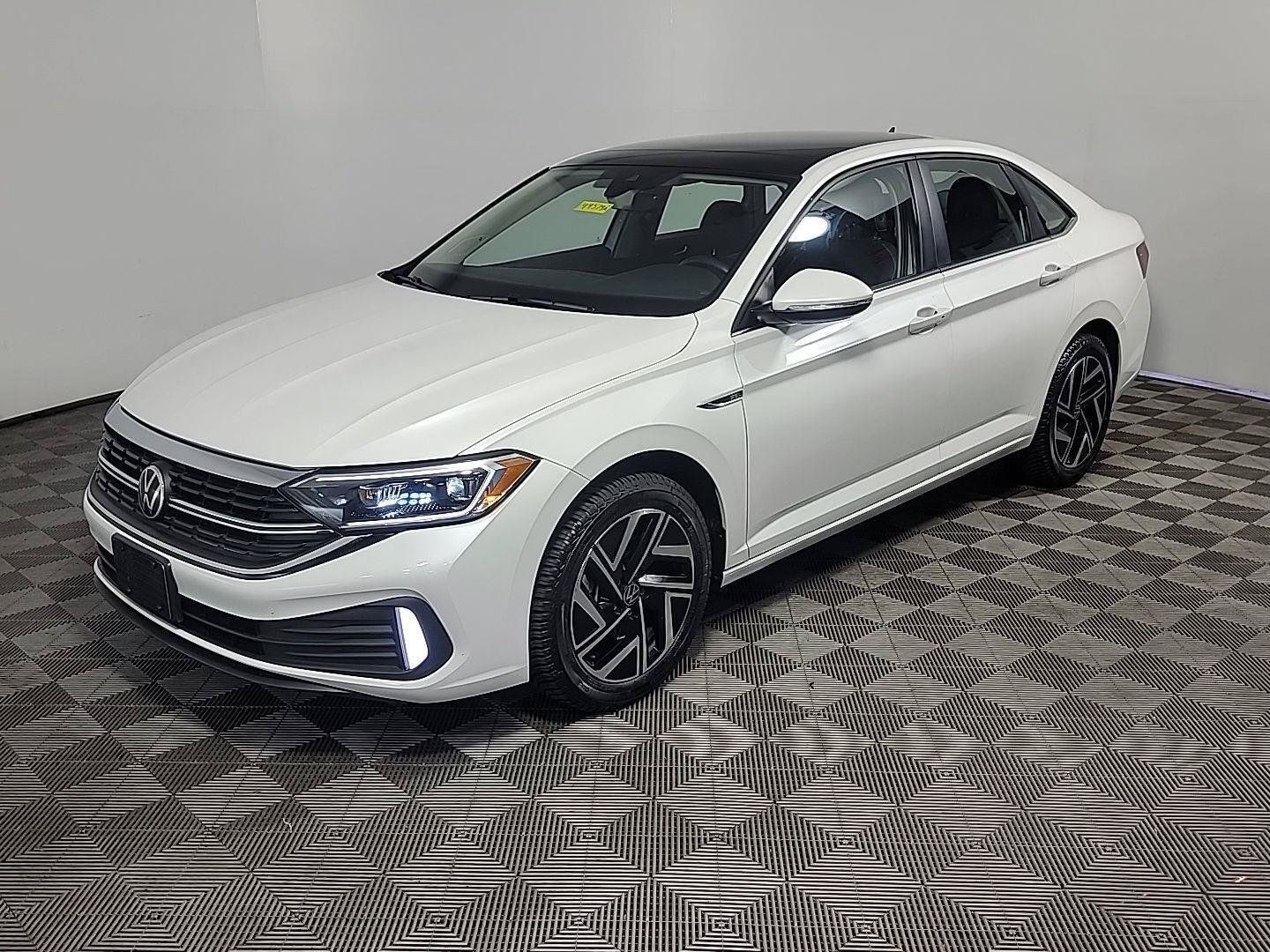 Used 2022 Volkswagen Jetta SEL FWD image 11