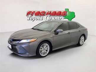 Used 2020 Toyota Camry XLE video 1